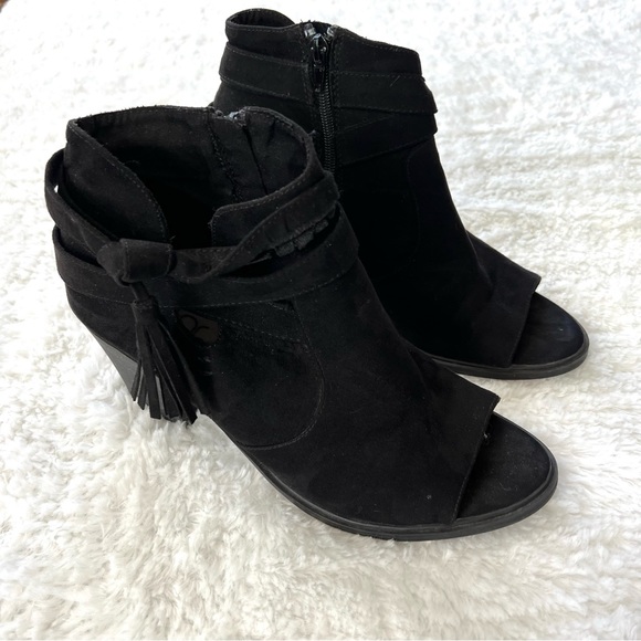 Rampage Promise Block Heel Peep Toe Ankle Bootie Side Bow Black Velvet - Picture 2 of 7